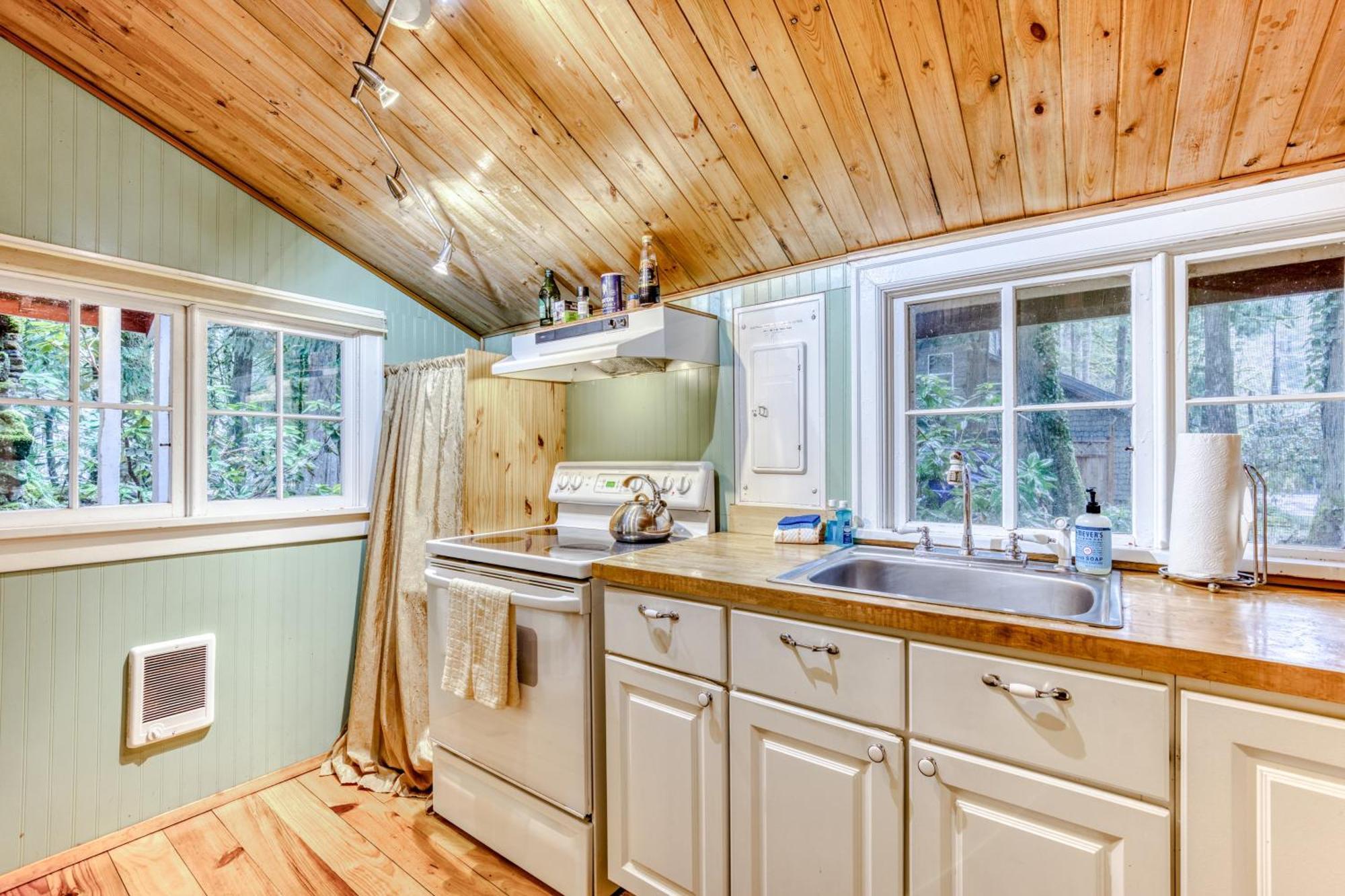 The Cedars Cabin Welches Eksteriør bilde
